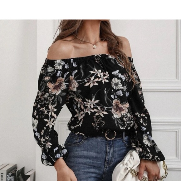 Boho White Floral Print Off-Shoulder Blouse - Picture 4 of 5